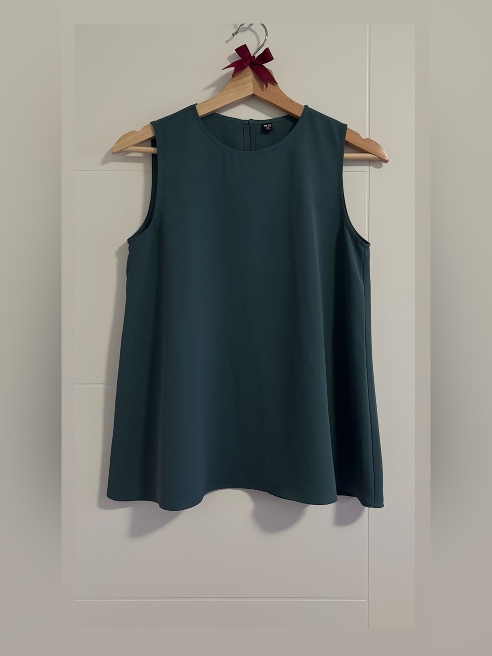 Uniqlo Sleeveless Dark Teal A-Line Top